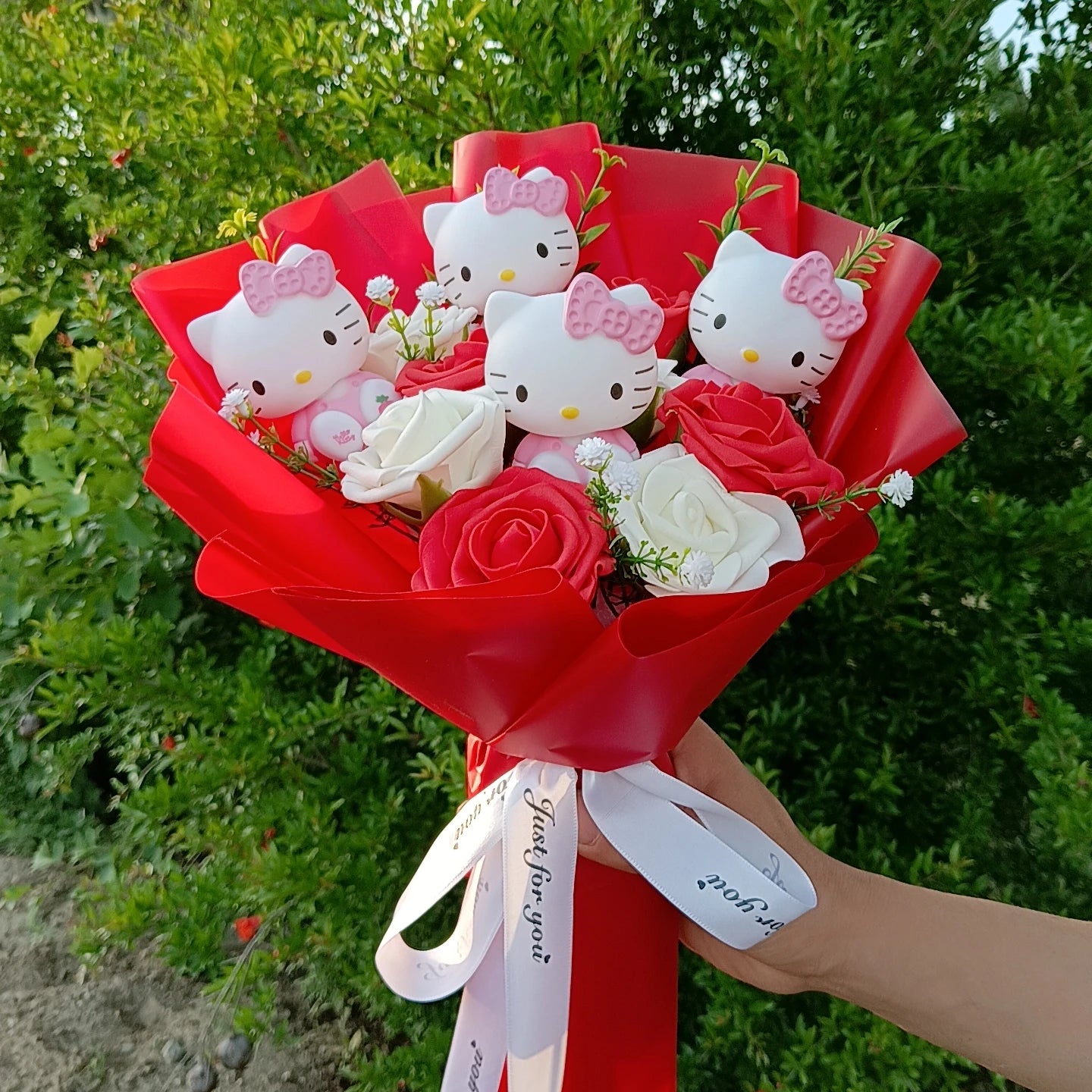 PrincessMade™ • Sanrio Rose Plush Bouquet